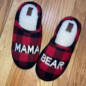 NWT Mama Bear slippers